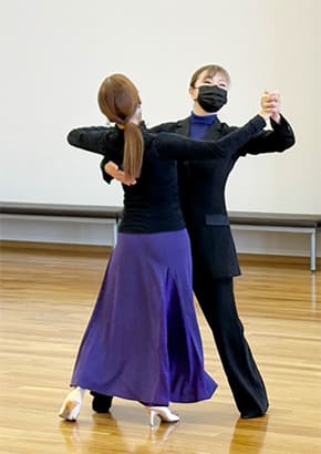 山村有美