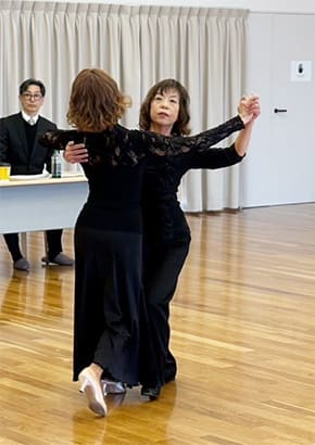 舟瀬伴子