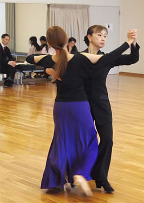 山村有美