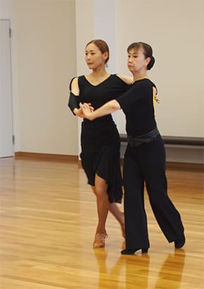 山村有美